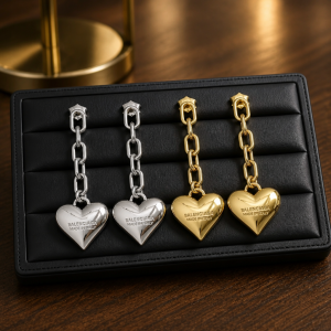 Heart Drop Earrings (Gold)