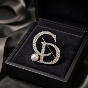 Paris Luxe Pin